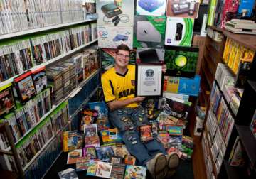 new york man with 10607 video games secures guinness record