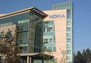 nokia sees smartphone sales profits plunge in q4