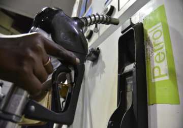 oil ministry mulls over lpg diesel price hike