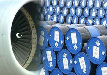 oil companies reduce jet fuel price by 2