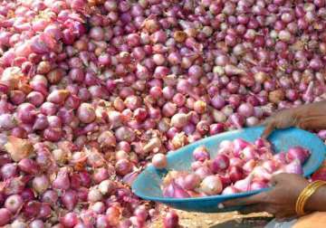onion export price hiked to check soaring cost