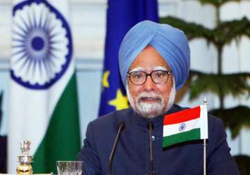 pm consults ministers on 2g spectrum auction