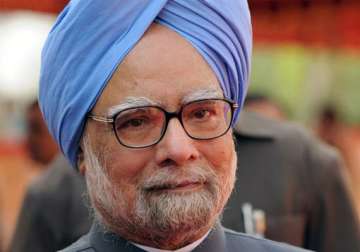 pm manmohan singh wonders if 9 per cent growth feasible over next years