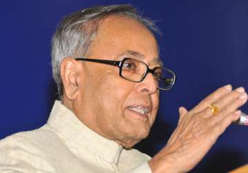 pranab favours 25 per cent cut in states taxes on petrol