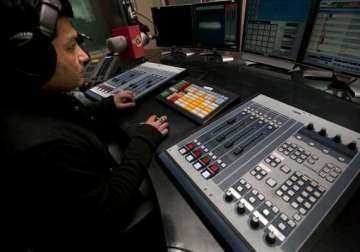 pvt fm radio may be allowed to broadcast news