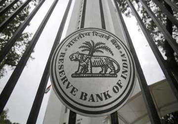 rbi extends date for exchanging pre 2005 currency notes to january 1 2015