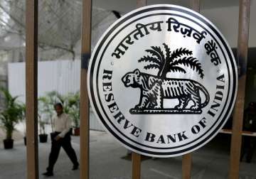 rbi may cut crr postpone repo rate cut till rupee stabilises bofa