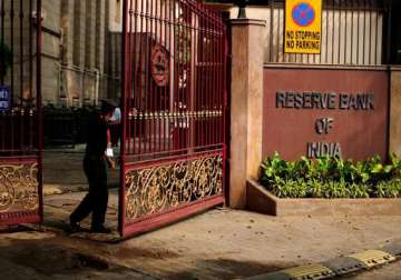 rbi de stings cobrapost says no case of money laundering against icici bank hdfc bank and axis bank