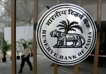 rbi tells banks to charge sms alert fee as per usage