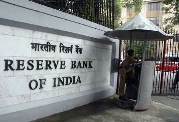 rbi keeps rate unchanged inflation to guide future action