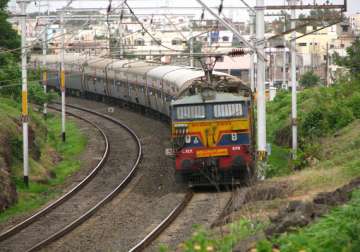 railway budget railways targets record rs 1.6 lakh cr revenue in fy15