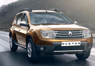 renault launches duster rxz plus diesel variant