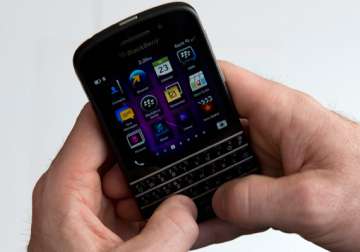 review blackberry q10 the keyboard strikes back
