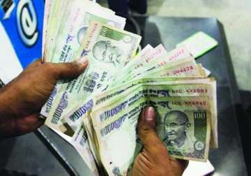 rupee breaches 55 levels against us dollar