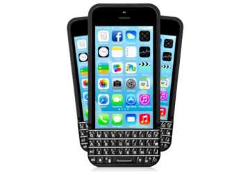 ryan seacrest backed iphone keyboard typo showcased at ces 2014