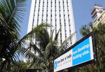 sbi to waive service fee on loans to sme