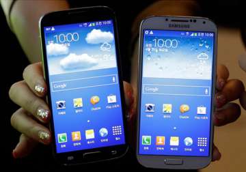 samsung launches galaxy s4 in india for rs 41500