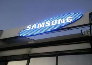 samsung makes quiet push for new mobile os tizen