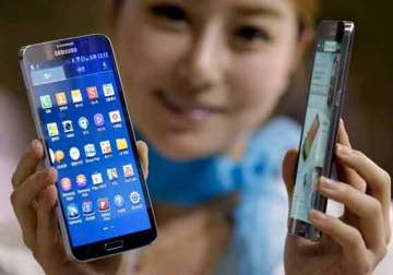 samsung profit falls as smartphone sales slow