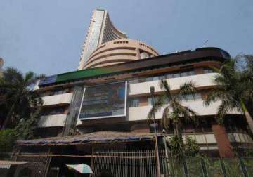 sensex retreats from record down 110 pts on profit booking