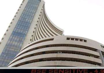 sensex rises for 1st time in 4 sessions hdfc m m lead gains