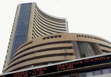 sensex up 158 points on fag end buying before us fed decision