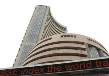 sensex at 3 week high up 106 pts