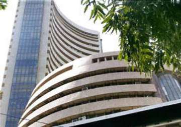 sensex drops 136 pts ahead of derivative contracts settlement