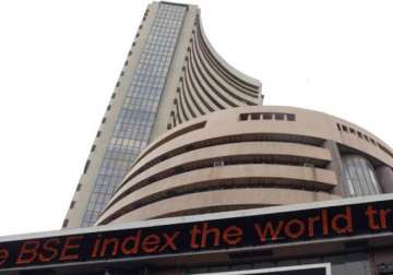 sensex falls 121 pts on inflation growth concerns