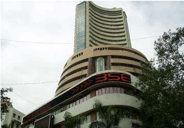sensex up 100 points on strong global markets