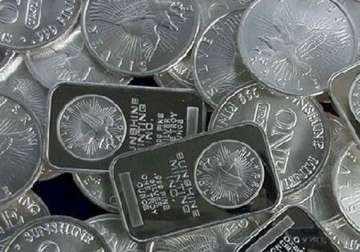 silver down by rs 100 on sluggish demand gold recovers by rs15