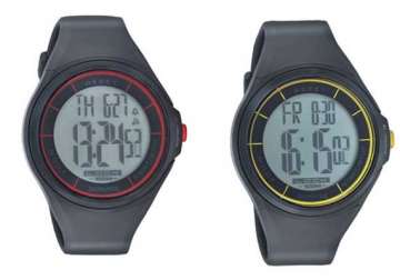 sonata unveils india s first touchscreen watch at rs 1 449