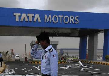 tata motors net profit up 70.7 percent