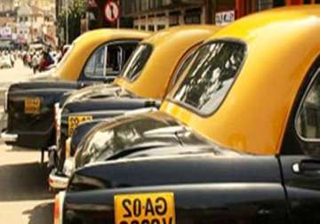 tourists stranded as taxis go off road in goa