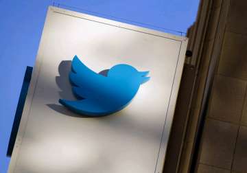 twitter falls to lowest point since going public