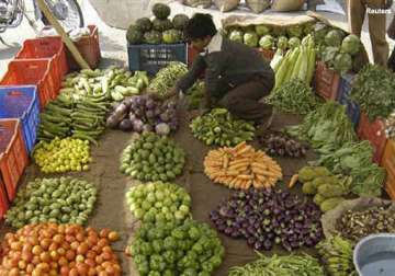 vegetable prices push retail inflation to double digit