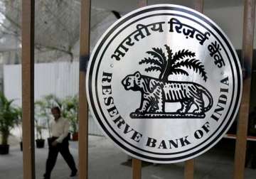 will rbi governor d subbarao initiate a rate cut on monday