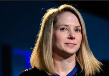 with 800 million monthly users yahoo ceo touts turnaround in growth