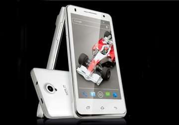 xolo launches another quad core smartphone q900 for rs12 999