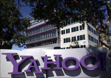yahoo now encrypting information transmitted between its data centres