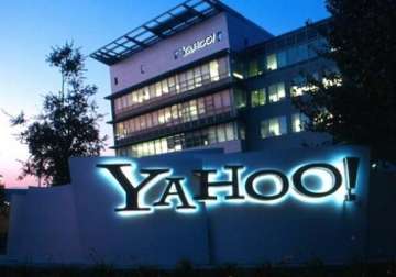 yahoo ties up with yelp for online reviews in search results