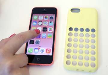 iphone 5c to compete with affordable iphone 4 and 4s in india analysts