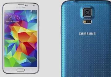 17 things that samsung galaxy s5 can do but the iphone 5s can t