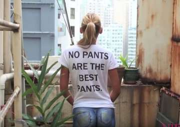 watch video naked girl walks around hong kong but nobody notices