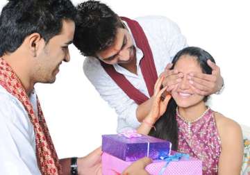 raksha bandhan hey brothers here is the best gift for your sister it s free