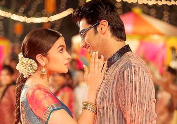 alia arjun starrer 2 states smashes the box office