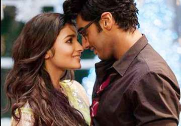 2 states continues to be favourite of audiences see pics