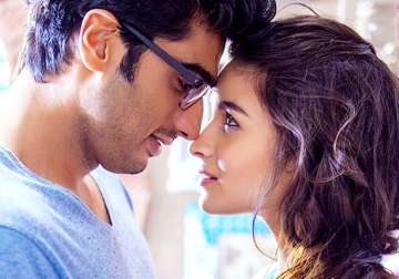 2 states box office collection close to reach 100 crore club rakes in rs 70 crore in the second weekend