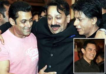 aamir khan s reaction on shah rukh salman reunion