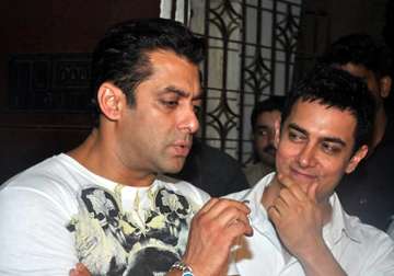 aamir khan believes salman khan is a bigger star